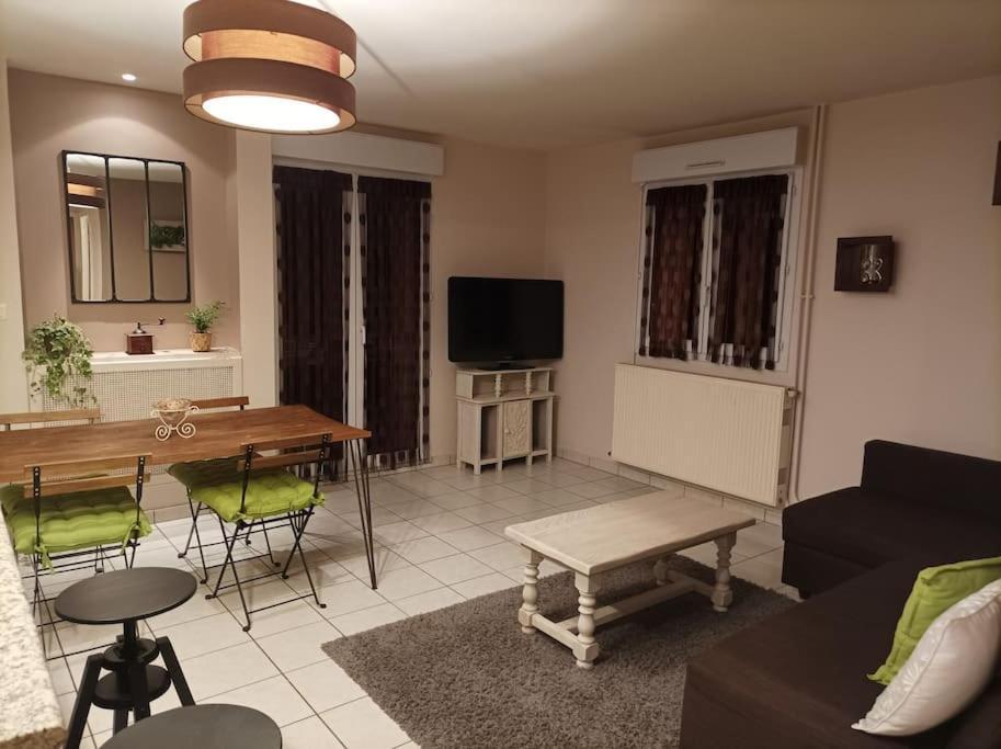 Ecully, Appartement Au Calme De 50M². エクステリア 写真